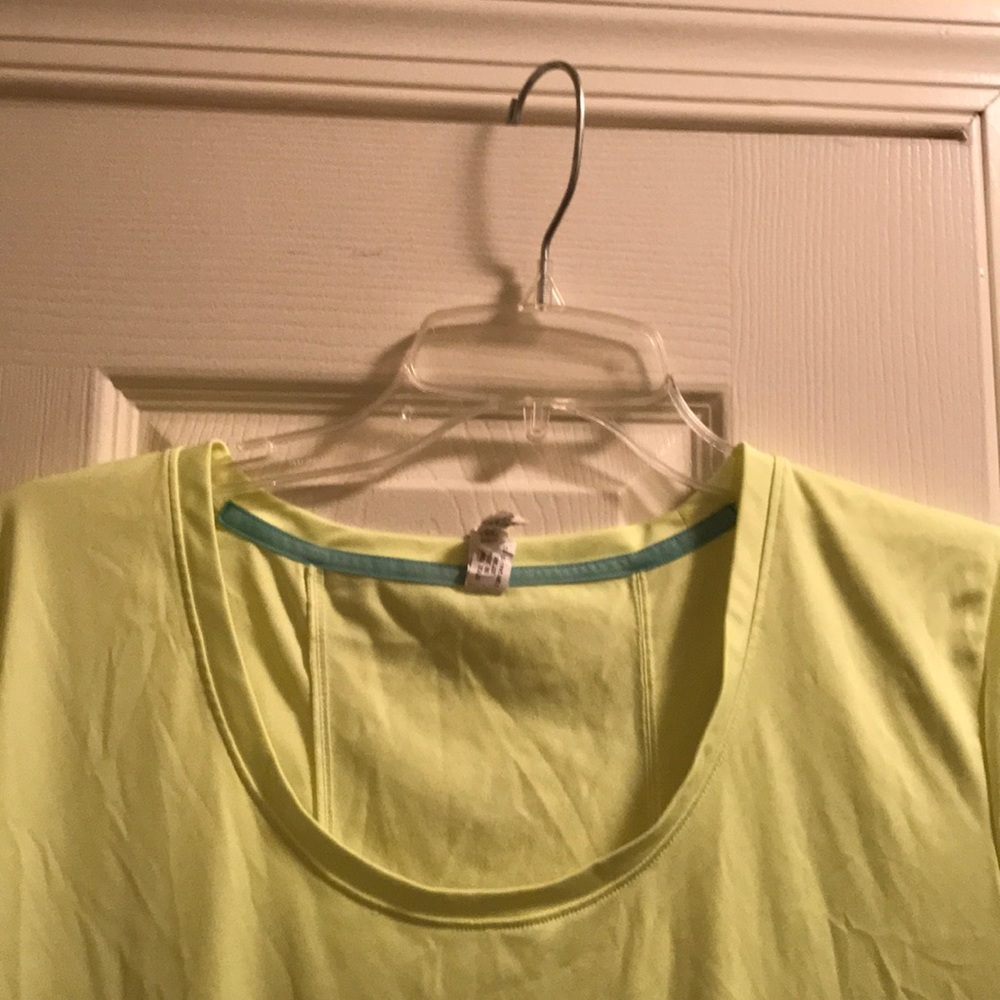 Under armour t shirt large heat gear - Picture 3 of 4